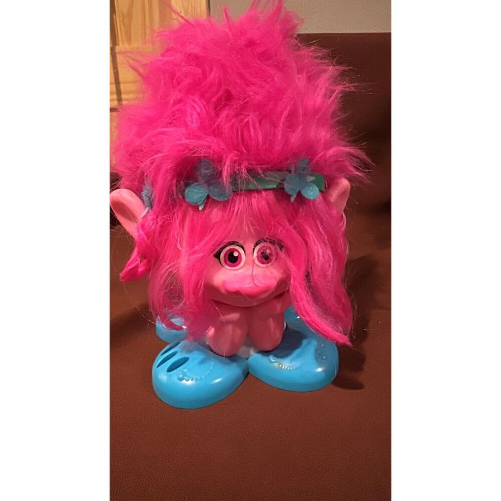 Troll Poppy Head Pink Hair Styling Station